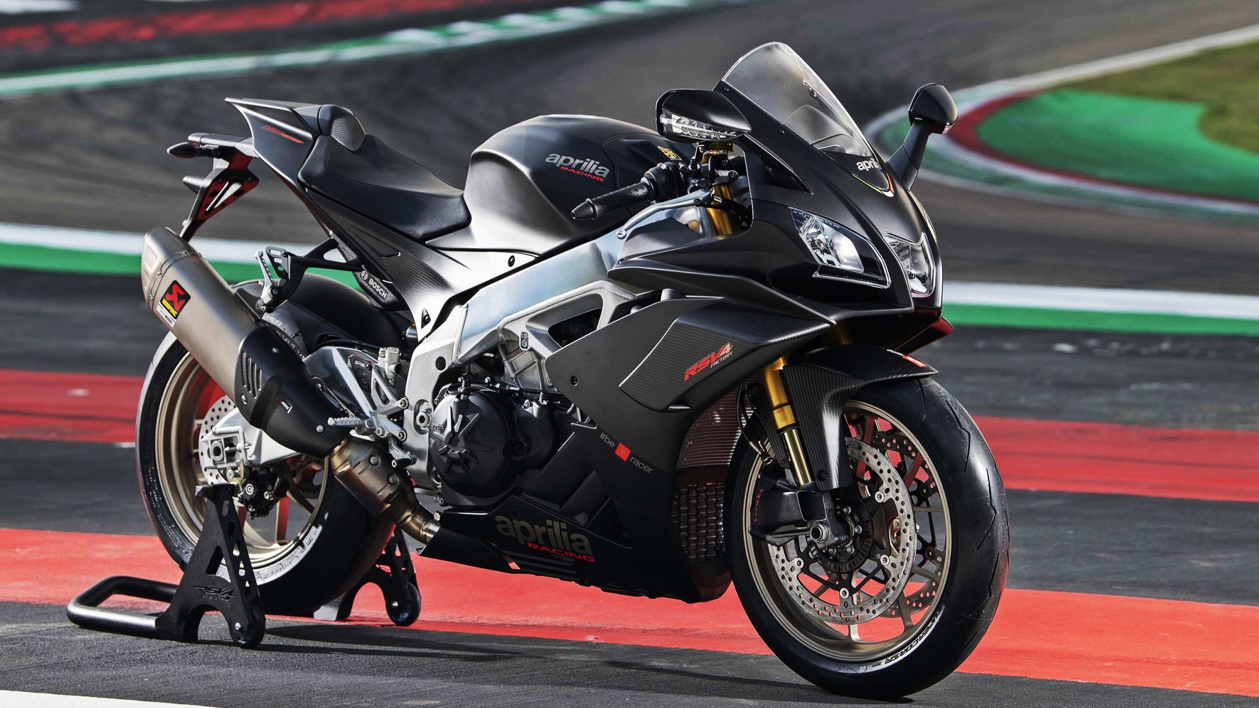 高校运动营养知识普及活动开展广泛,运用运动营养学的知识谈谈大学生如何营养膳食