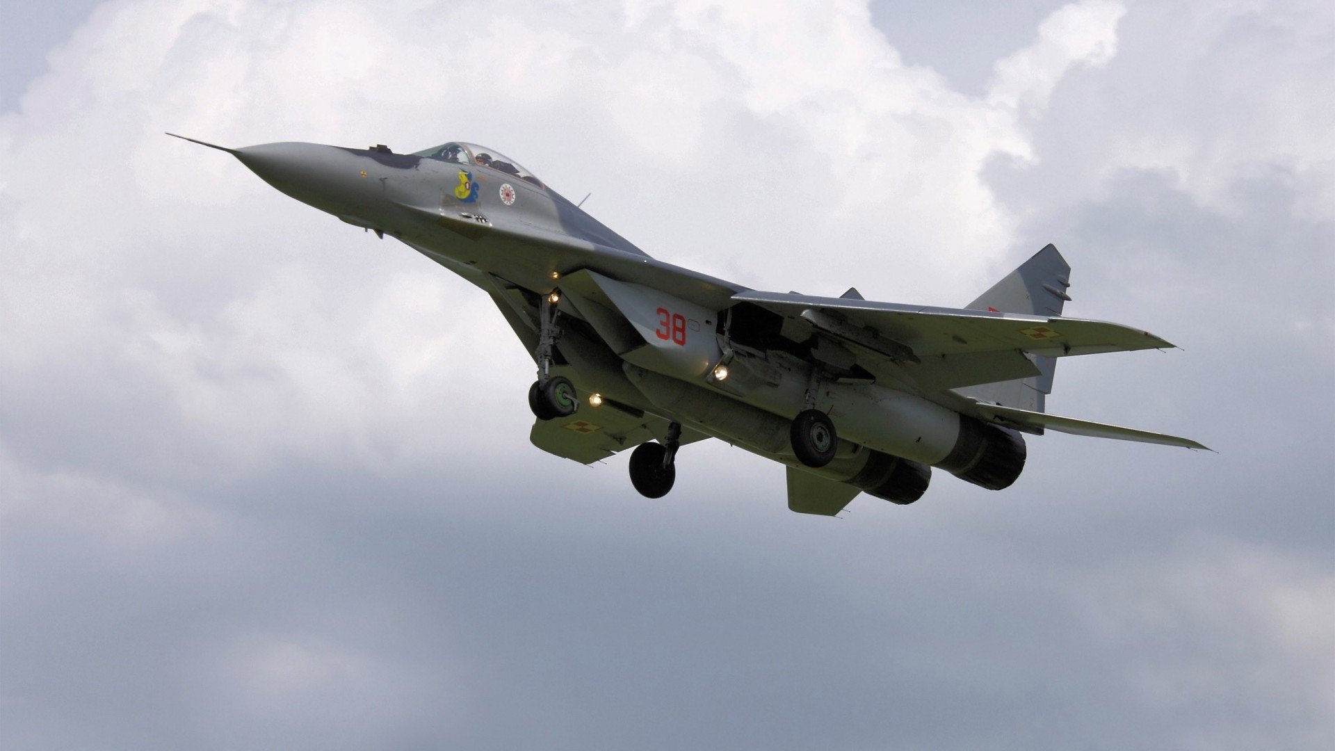 AYX GAMING-跳水技术全面突尼斯稳步向前，跳水全程